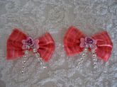 Laço vermelho xadrez c/ rococó de aluminio + STRASS