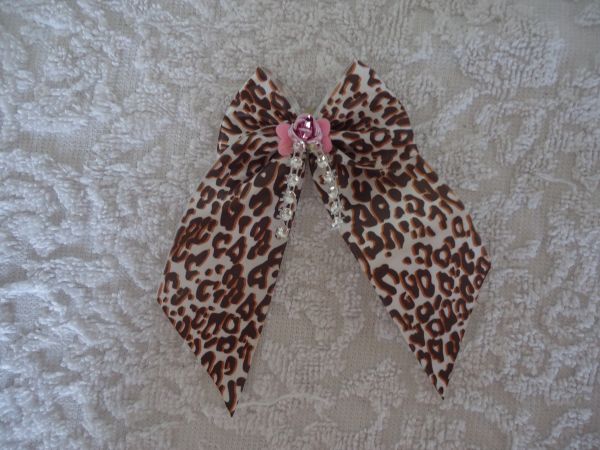 Laço oncinha c/ rococo aluminio e strass (G) - cod. 1015